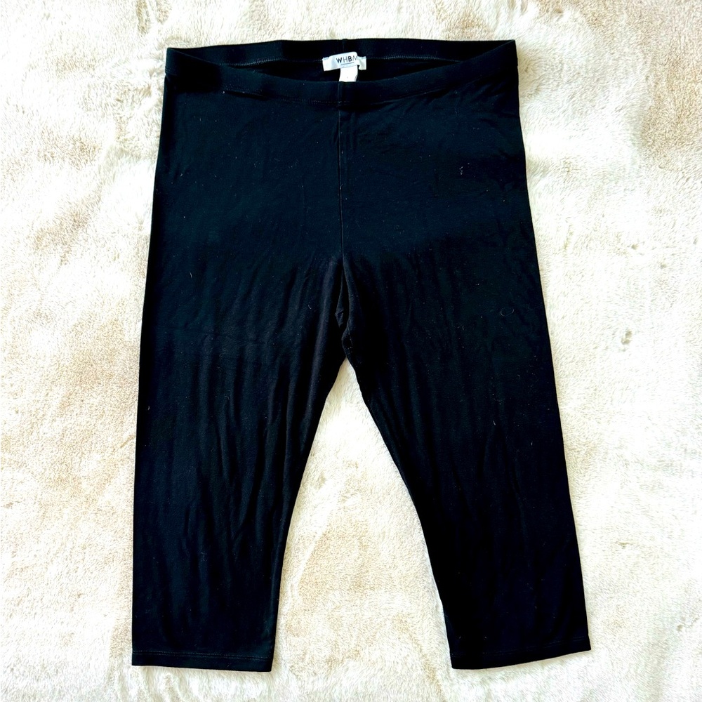 WHBM Capri Leggings L Best leggings ever!  Perfect for summer.  Wear with tunic